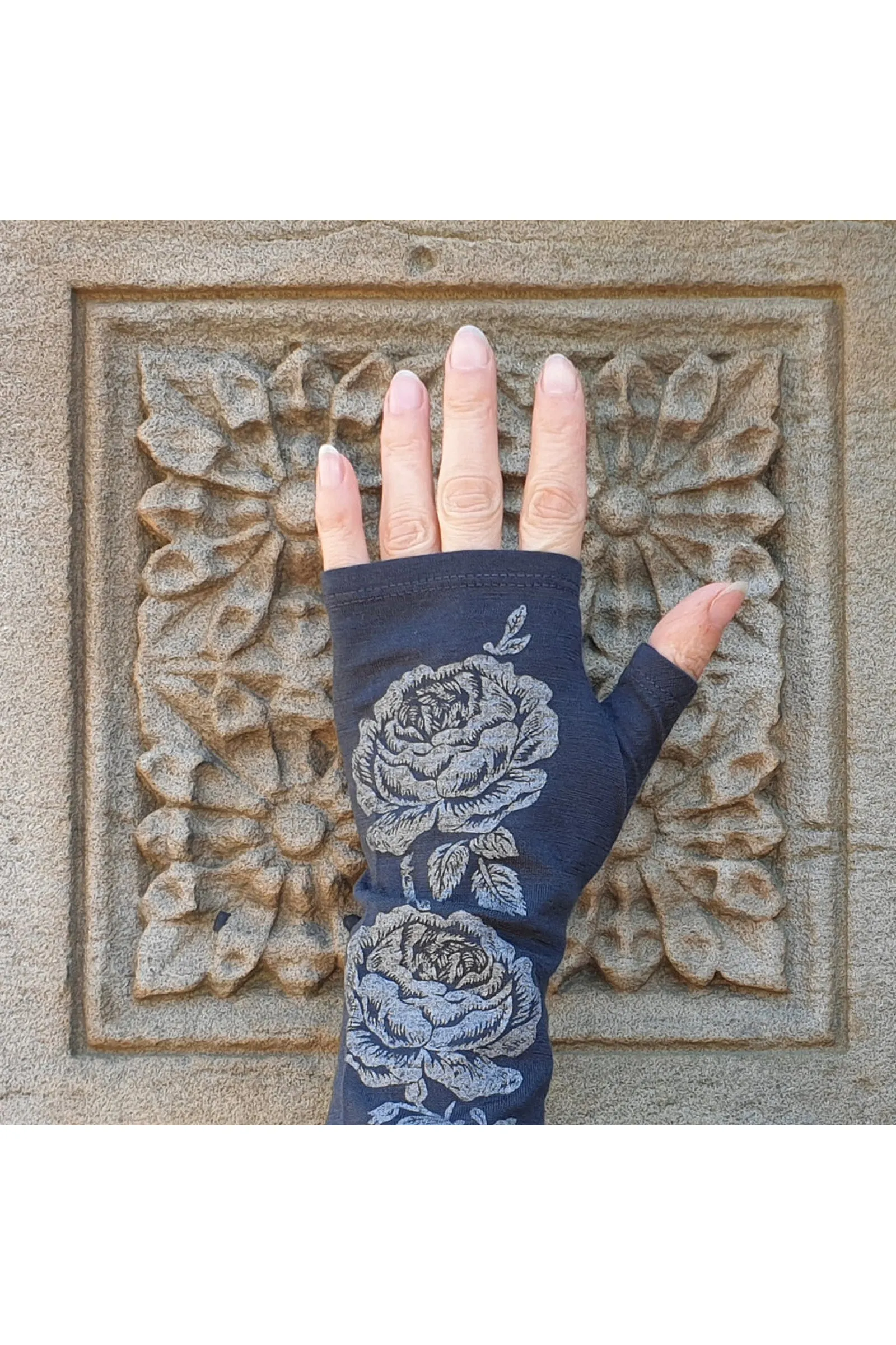 Charcoal Vintage Lead Rose Print Merino Fingerless Gloves