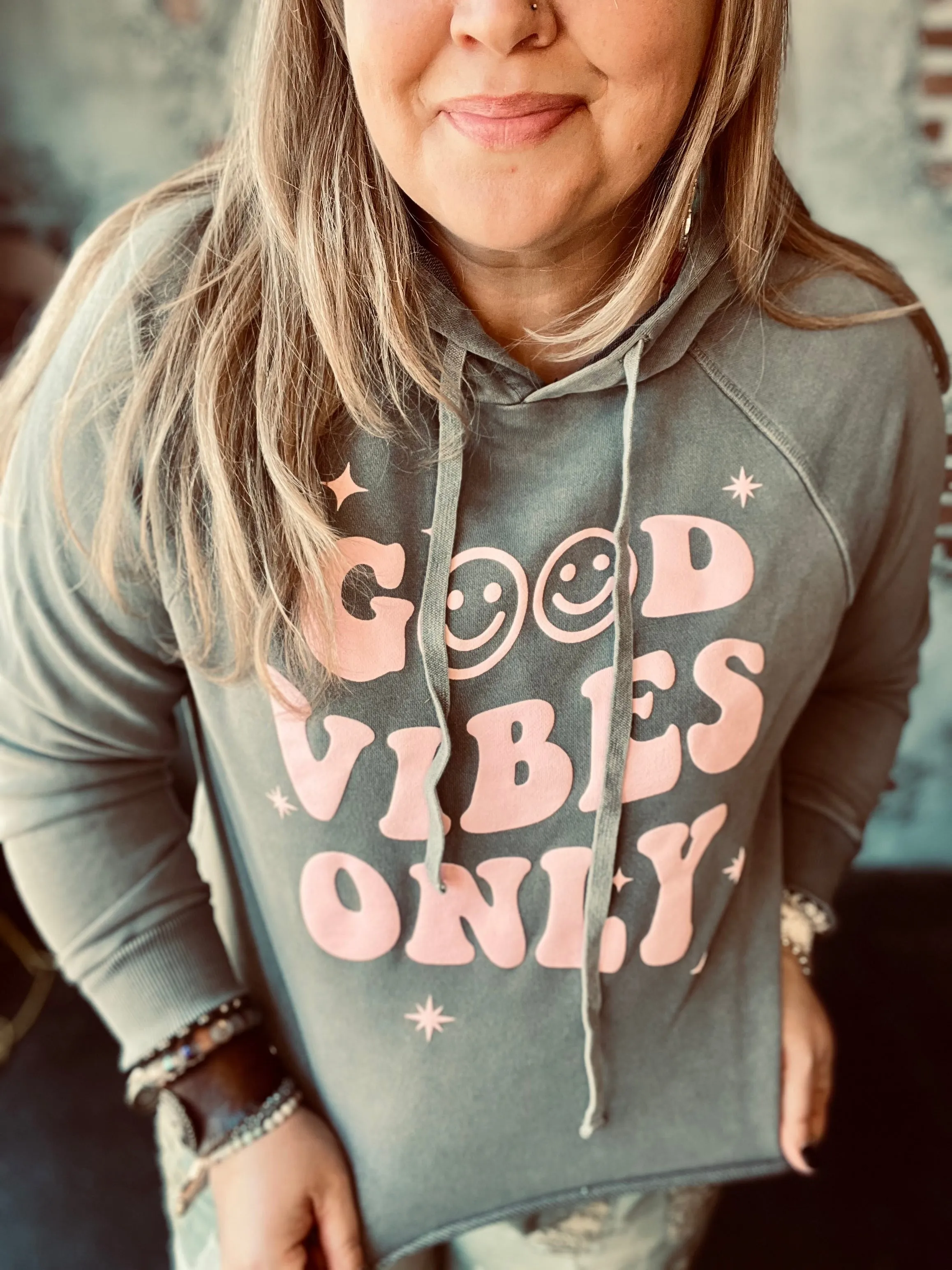 Good Vibes Only Crop Hoodie - Stone