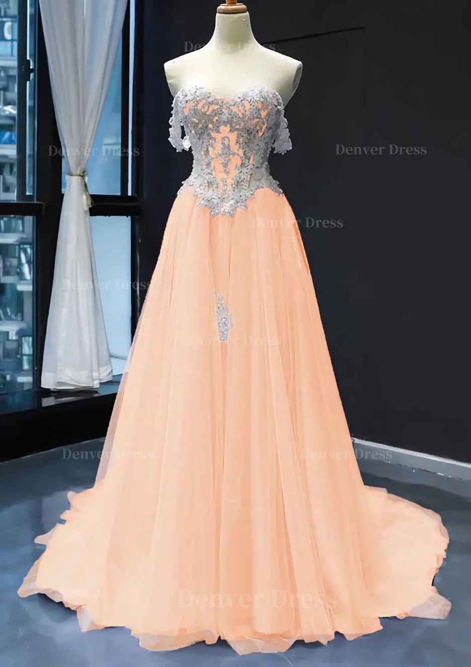 Princess Off-the-Shoulder Sweep Train Tulle Satin Prom Dress With Appliqued