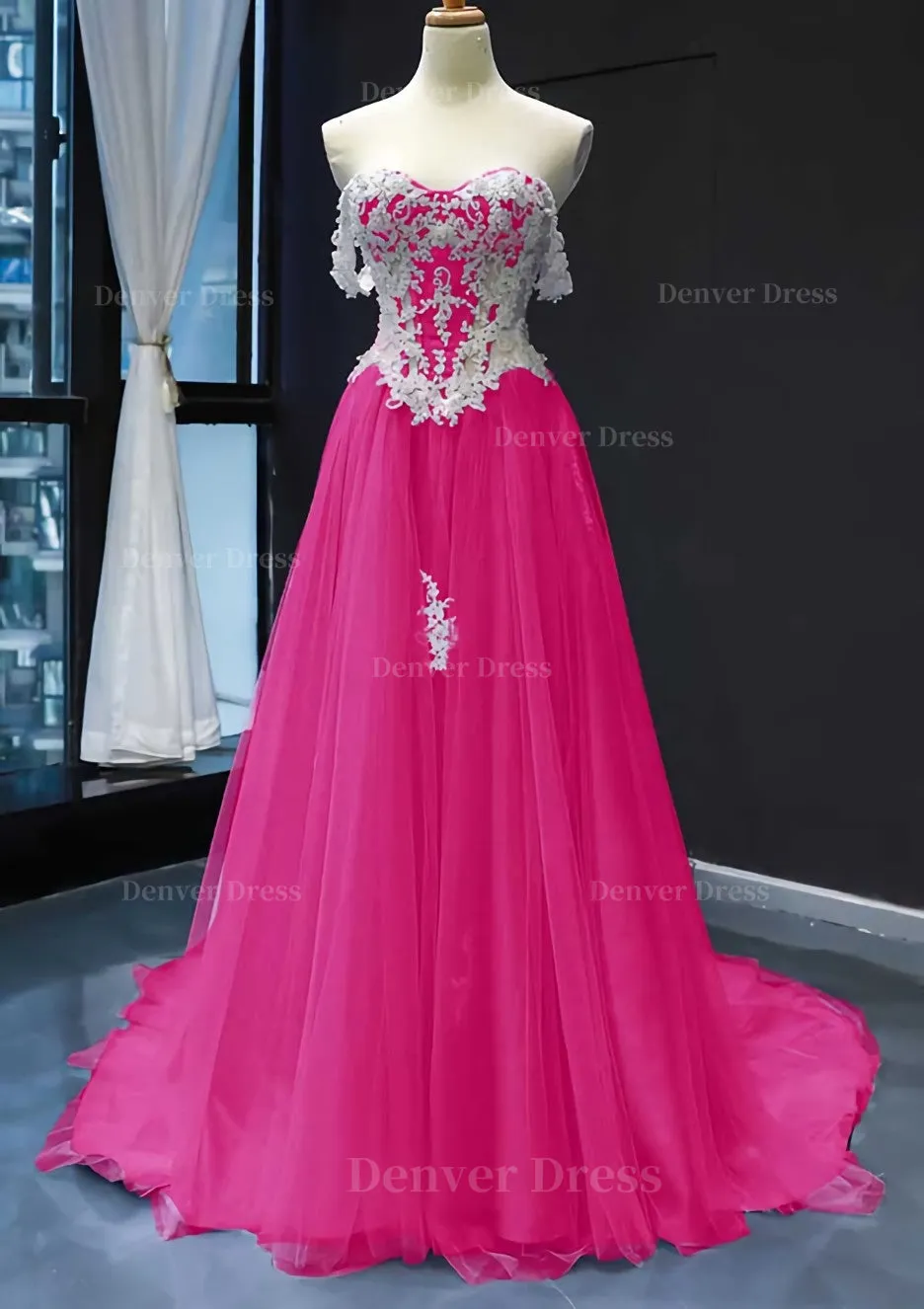 Princess Off-the-Shoulder Sweep Train Tulle Satin Prom Dress With Appliqued