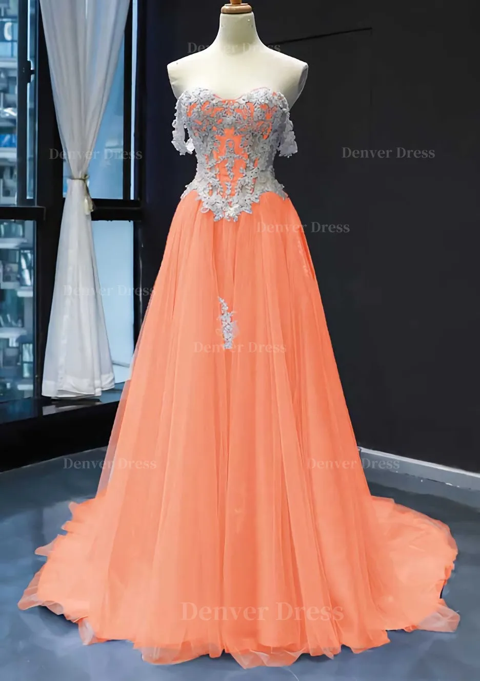 Princess Off-the-Shoulder Sweep Train Tulle Satin Prom Dress With Appliqued