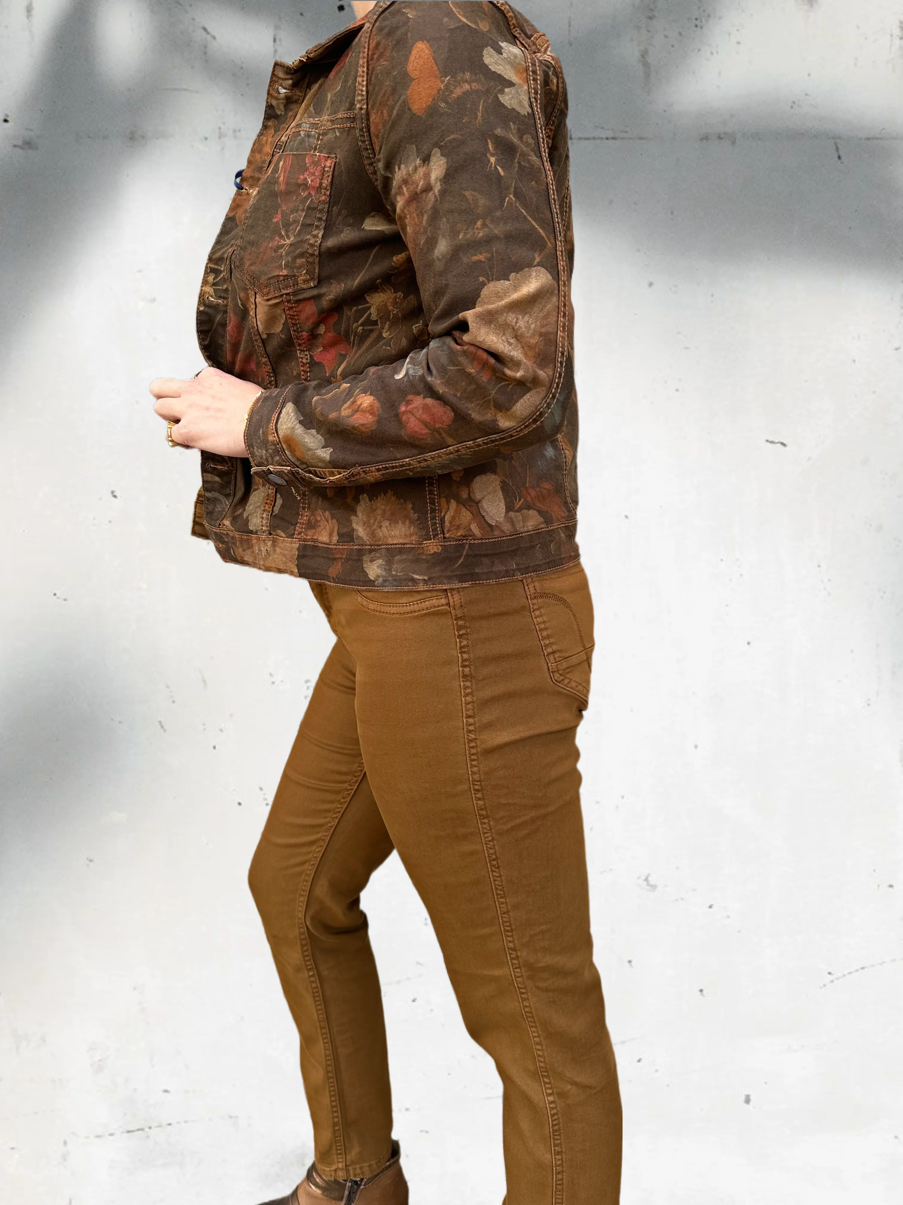 Reversible Jacket in Cognac Print and Solid