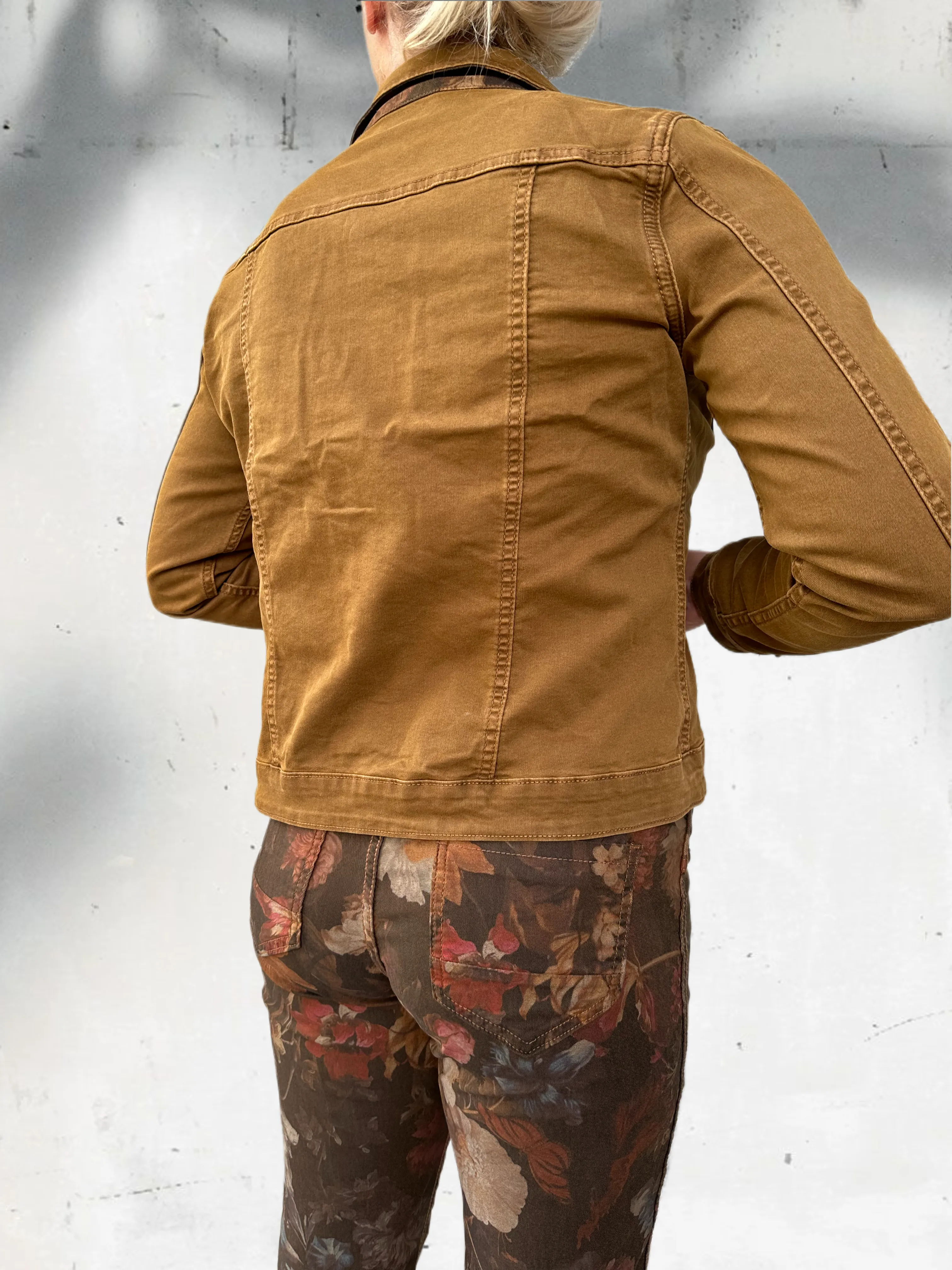 Reversible Jacket in Cognac Print and Solid