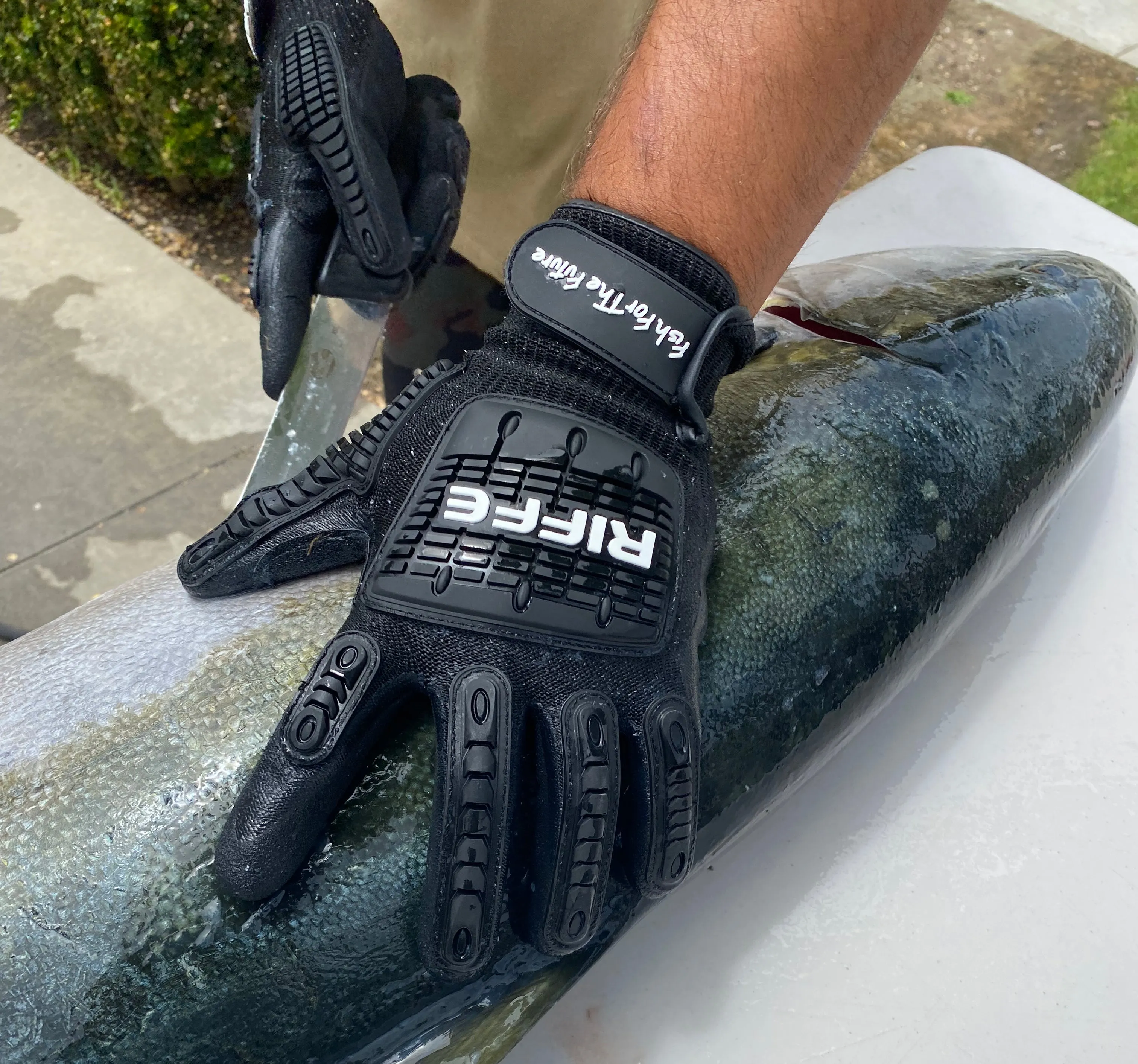 Riffe Holdfast/Cut-Resistant Impact Gloves