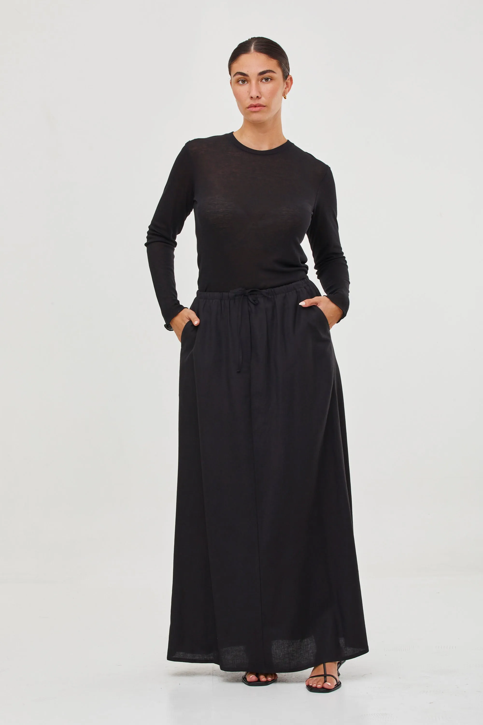 Vera Skirt Black