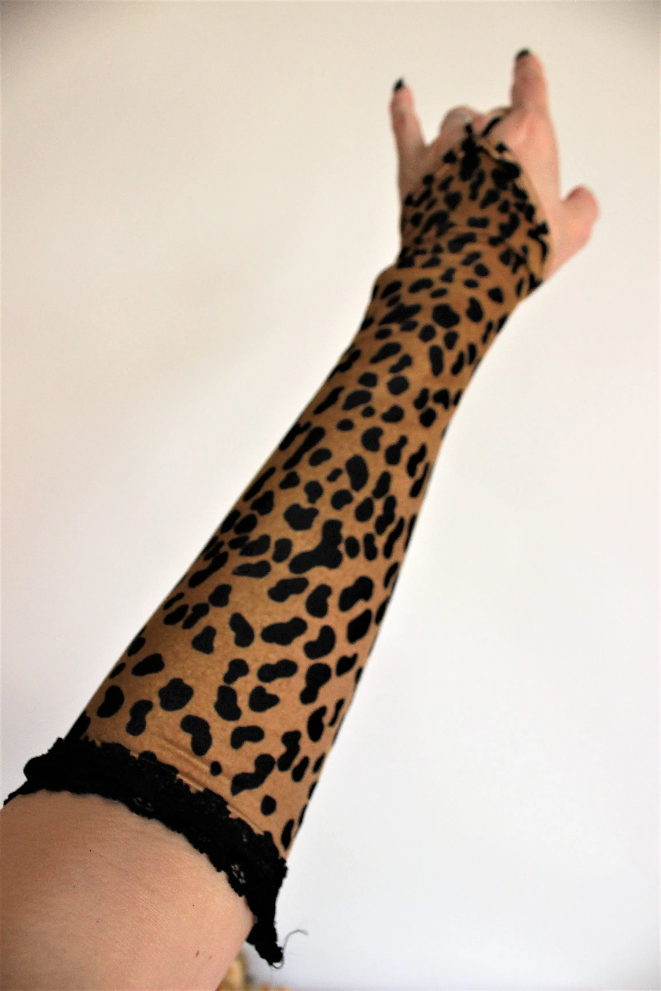 Vintage 1990s Leopard Print Stretch Satin Gloves