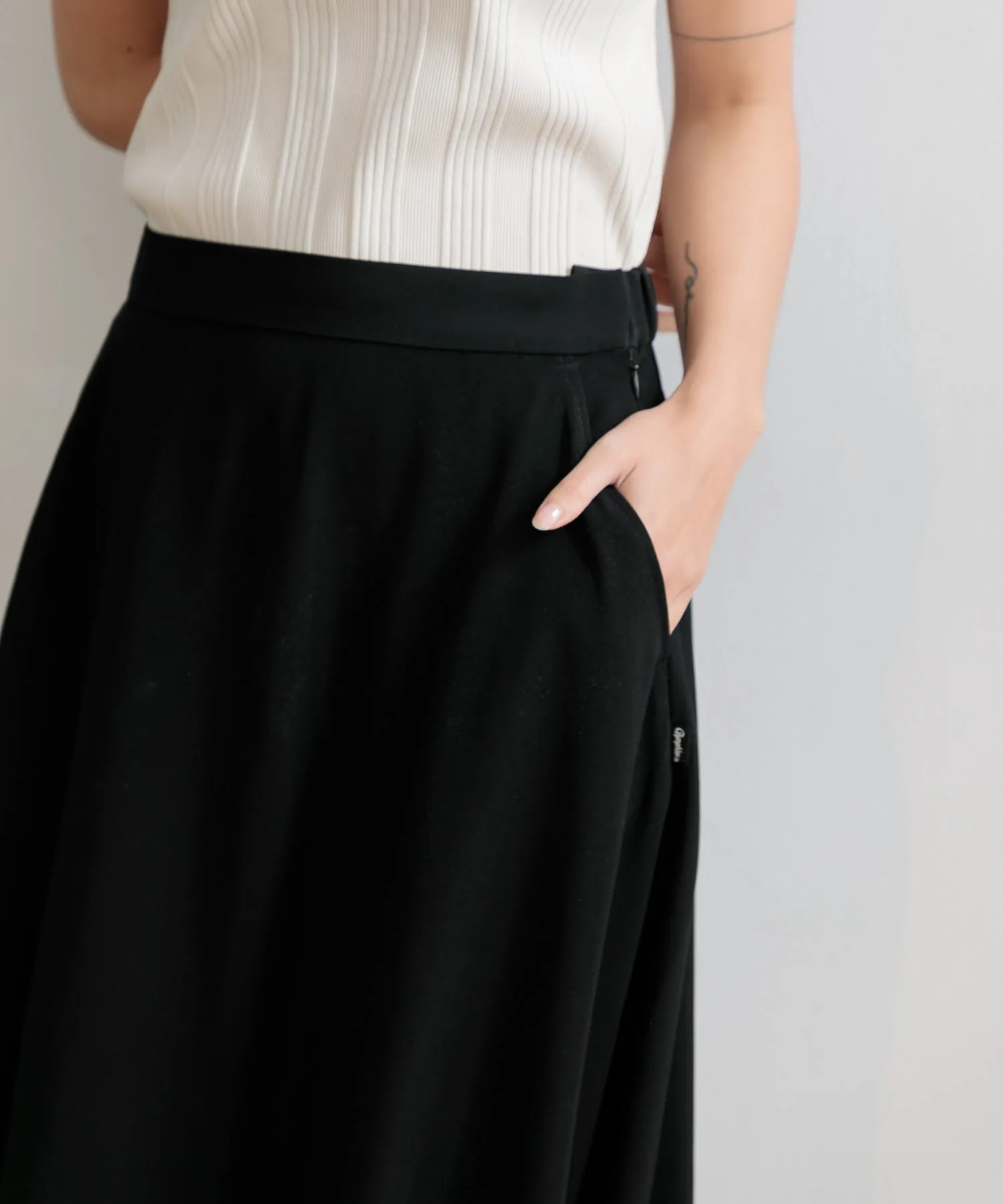 【WOMEN】Gymphlex FLARED SKIRT